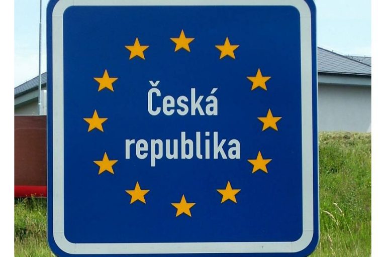 Czechy zamykaja się turystycznie