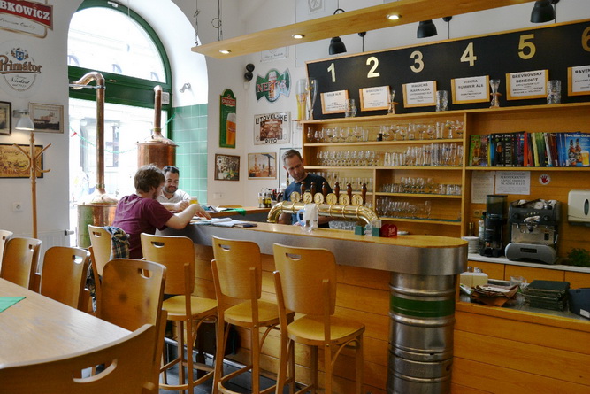 Restauratorzy zwolnieni z opłat za zezwolenie na sprzedaż alkoholu