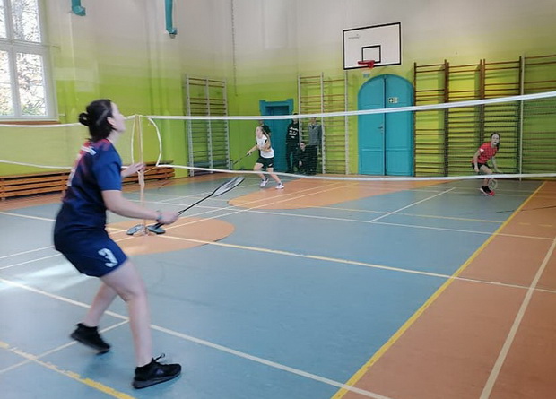 Finał powiatowy w badmintonie dziewcząt i chłopców