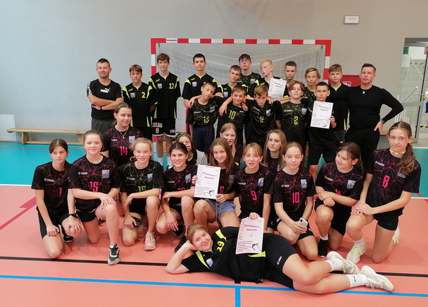 Miejskie Zawody Sportowe w unihokeju dziewcząt i chłopców